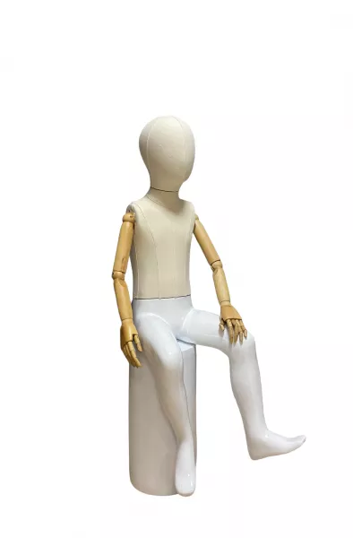 Детский сидячий манекен с деревянными руками \ VNG-B4 Детский сидячий манекен с деревянными руками \ VNG-B4