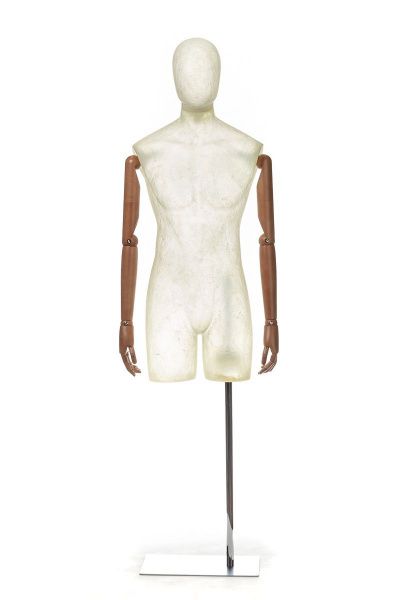 Торс мужской удлиненный, с деревянными руками \ BUL